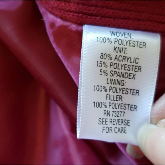 Croft and Barrow Super Soft Maroon Vest - Picture 5 of 6